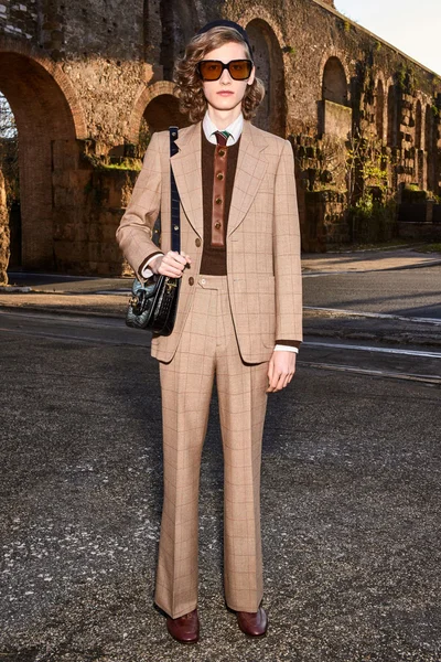 Look 2